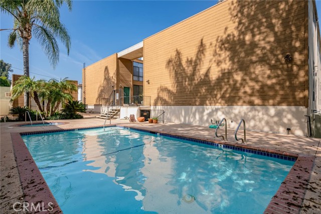 2 Bed Home for Sale in Sherman Oaks, California