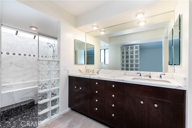 2 Bed Home for Sale in Burbank, California