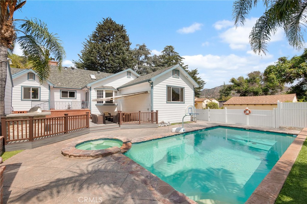 Photo for 1512 WABASSO Way, Glendale, CA 91208 - Listing #SR-19215623 1512 WABASSO Way, Glendale, CA 91208