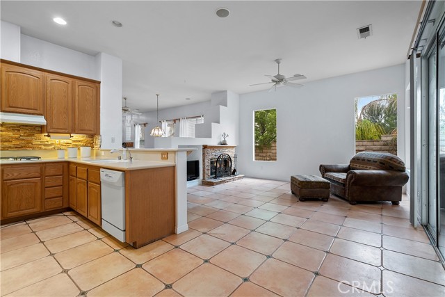 5 Bed Home for Sale in Saugus, California