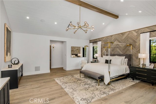 5 Bed Home for Sale in Encino, California