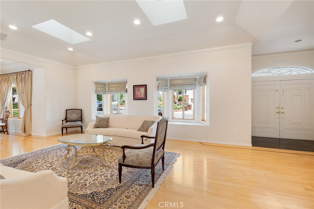 Photo for 1512 WABASSO Way, Glendale, CA 91208 - Listing #SR-19215623 1512 WABASSO Way, Glendale, CA 91208