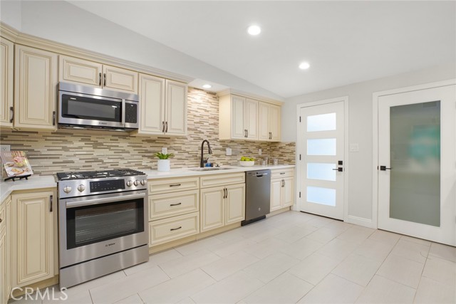 3 Bed Home for Sale in Sherman Oaks, California