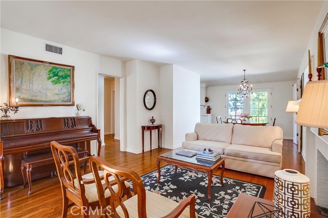 3 Bed Home for Sale in Sherman Oaks, California