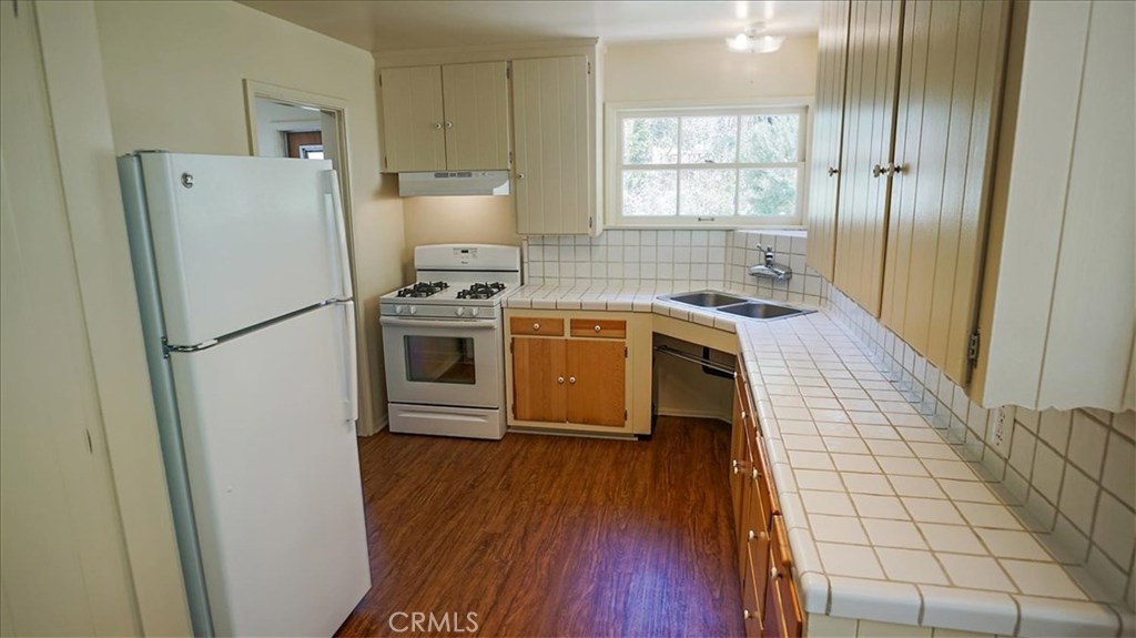 Photo for 2592 E Chevy Chase Drive, Glendale, CA 91206 - Listing #SR-19139561 2592 E Chevy Chase Drive, Glendale, CA 91206