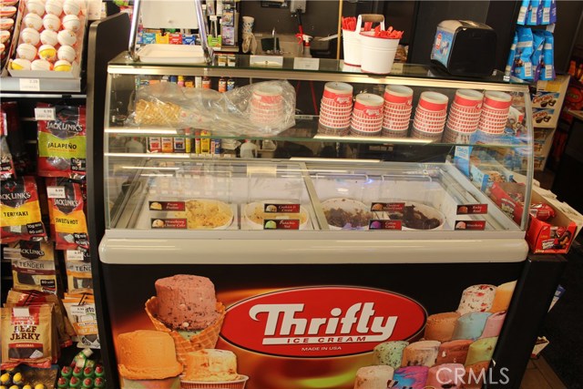 White, 93304, ,Commercial,For Sale,White,SR20204231