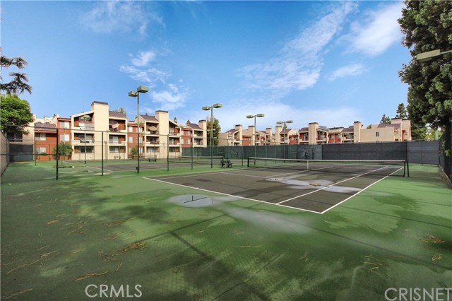 Photo for 5525 Canoga Avenue, 219, Woodland Hills, CA 91367 - Listing #SR-19278251 5525 Canoga Avenue, 219, Woodland Hills, CA 91367