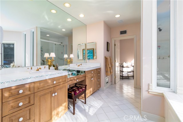 5 Bed Home for Sale in Sherman Oaks, California