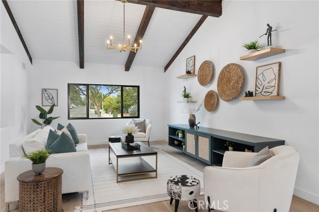 3 Bed Home for Sale in Studio City, California