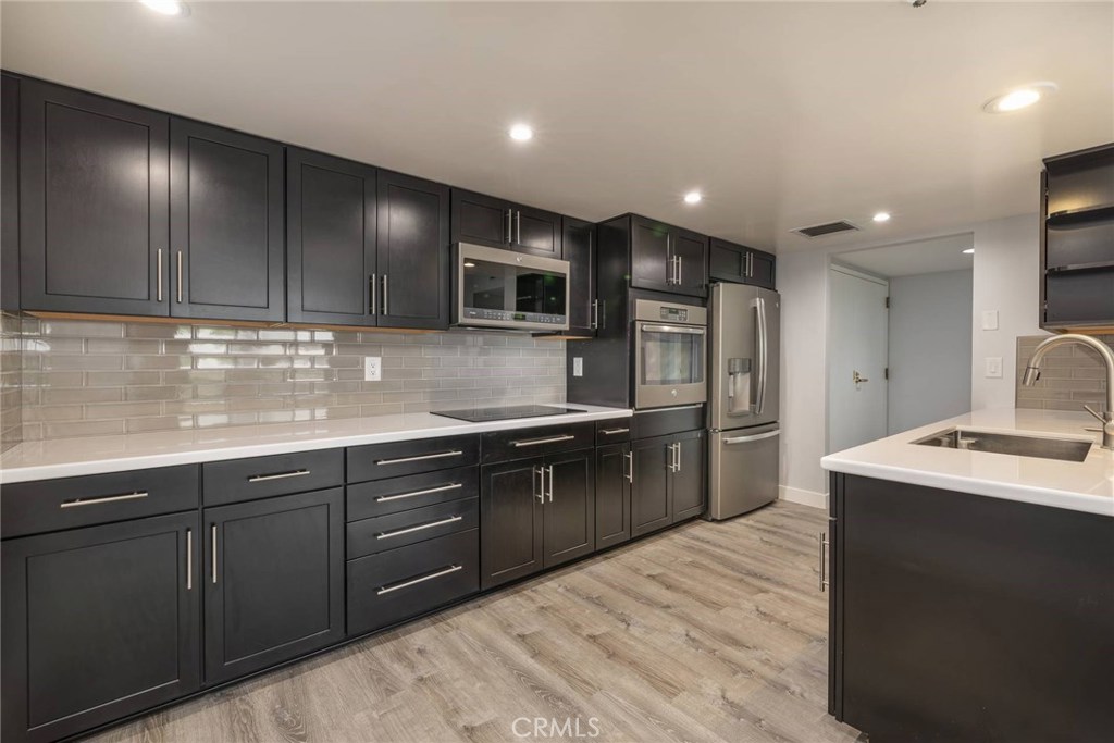 Photo for 343 PIONEER Drive, 601, Glendale, CA 91203 - Listing #SR-19211378 343 PIONEER Drive, 601, Glendale, CA 91203