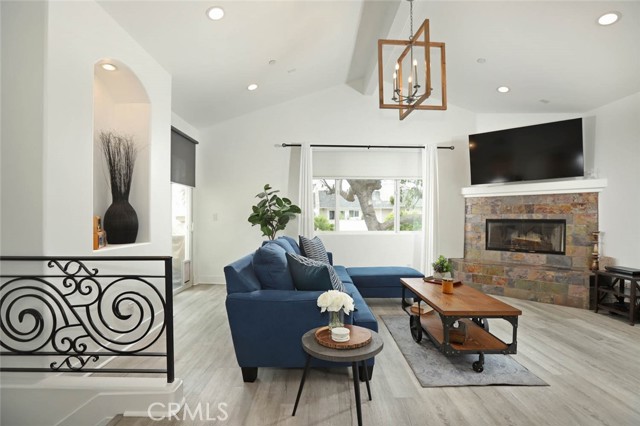 Living Room with fireplace