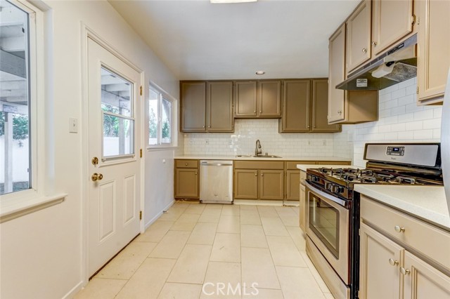 1913 190th Street, Redondo Beach, California 90278, 3 Bedrooms Bedrooms, ,1 BathroomBathrooms,Residential,Sold,190th,SR21120133