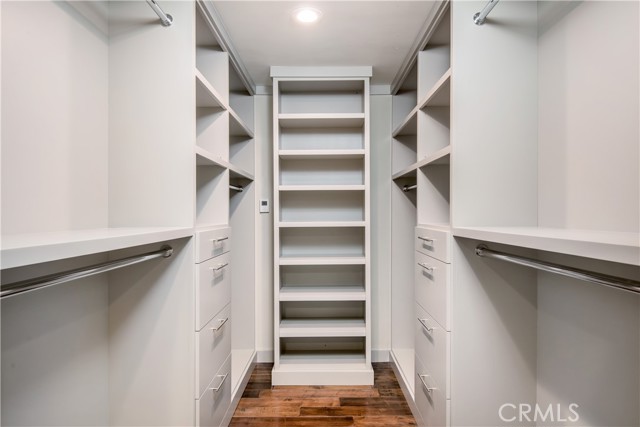 4 Bed Home for Sale in Studio City, California