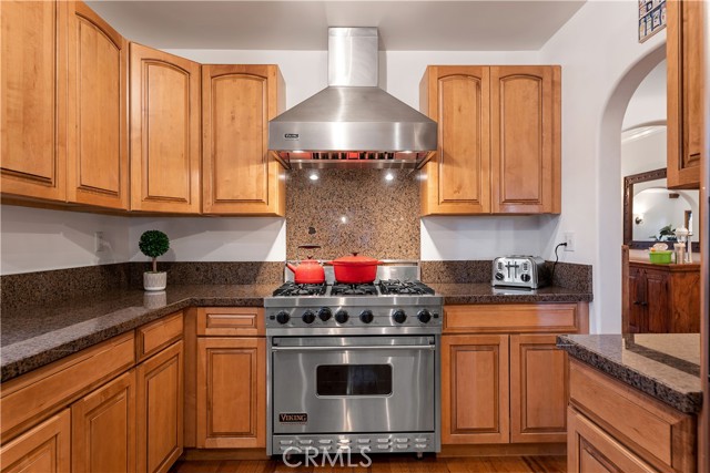 5 Bed Home for Sale in Studio City, California