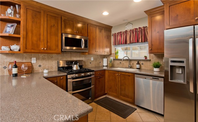 4 Bed Home for Sale in Newhall, California