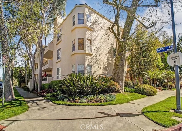 2 Bed Home for Sale in Sherman Oaks, California