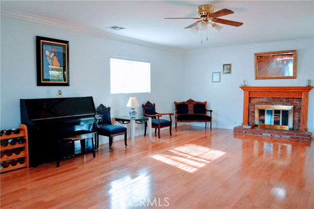 5 Bed Home for Sale in Granada Hills, California