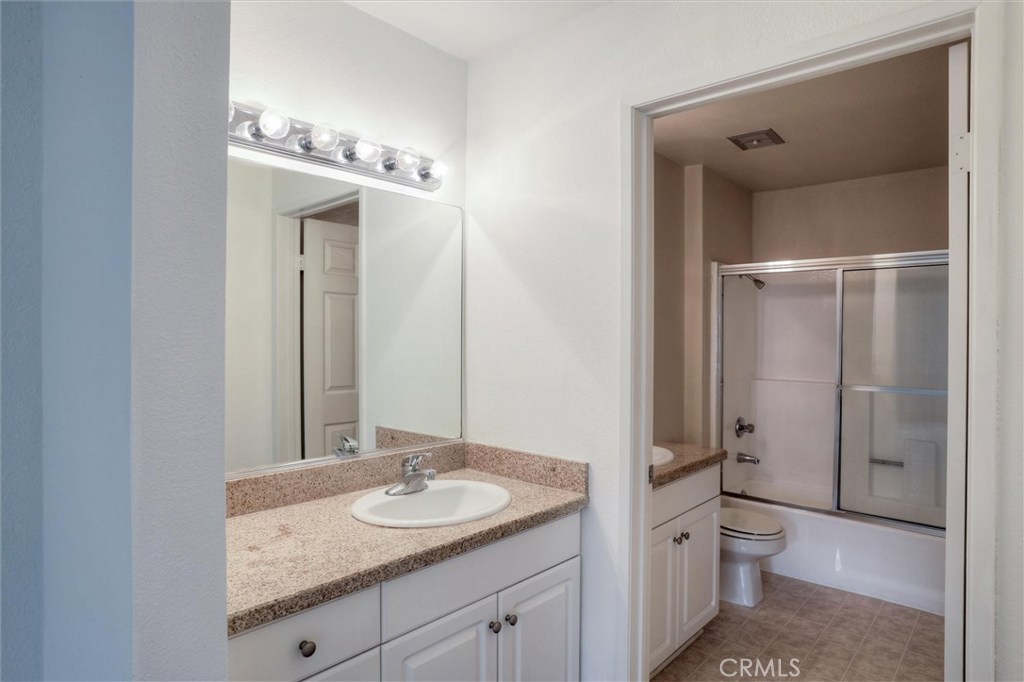 Photo for 5545 Canoga Avenue, 222, Woodland Hills, CA 91367 - Listing #SR-19281443 5545 Canoga Avenue, 222, Woodland Hills, CA 91367