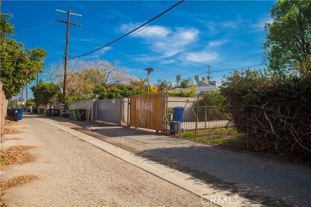 3 Bed Home for Sale in Encino, California