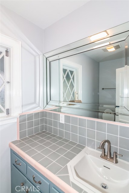 4 Bed Home for Sale in Van Nuys, California