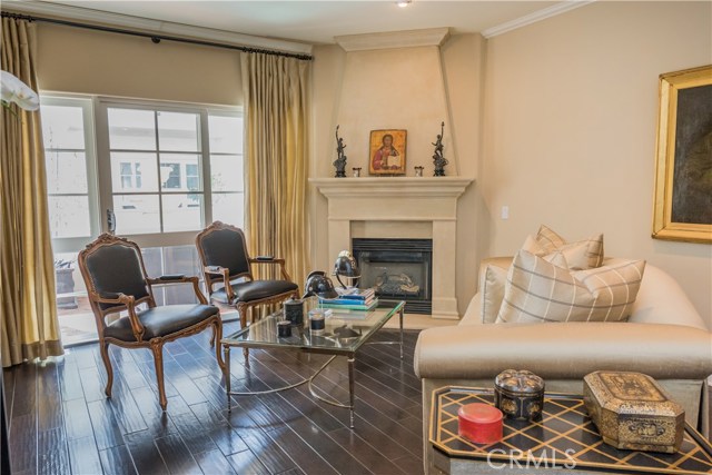 851 N San Vicente Boulevard 125