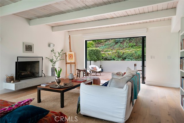 4 Bed Home for Sale in Studio City, California