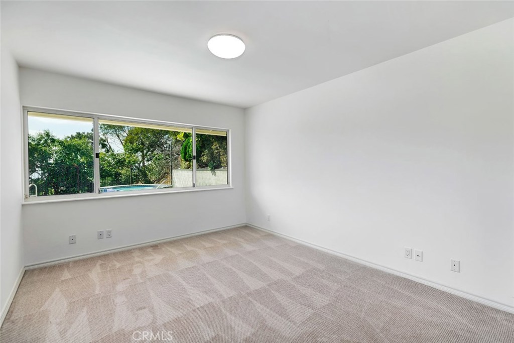 Photo for 648 ROBIN GLEN Drive, Glendale, CA 91202 - Listing #SR-19227329 648 ROBIN GLEN Drive, Glendale, CA 91202