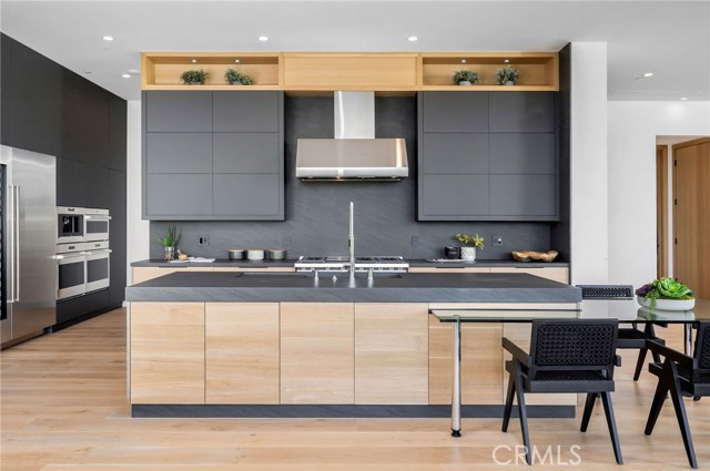 6 Bed Home for Sale in Encino, California
