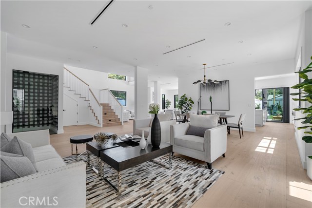 5 Bed Home for Sale in Encino, California
