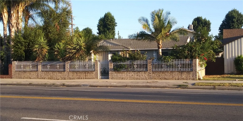 Photo for 18000 VANOWEN Street, Reseda, CA 91335 - Listing #SR-19217709 18000 VANOWEN Street, Reseda, CA 91335