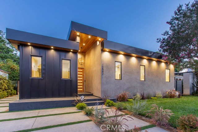 Photo of 13542 Morrison Street, Sherman Oaks, CA 91423