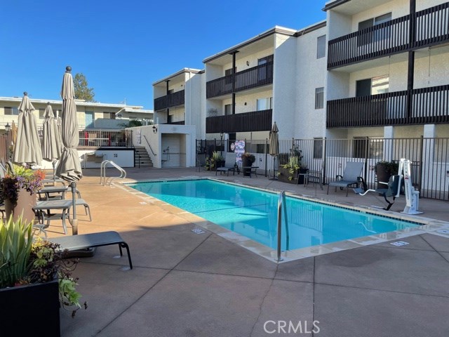 1 Bed Home for Sale in Encino, California
