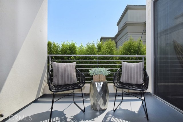 2 Bed Home for Sale in Studio City, California