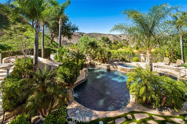 6 Bed Home for Sale in Calabasas, California