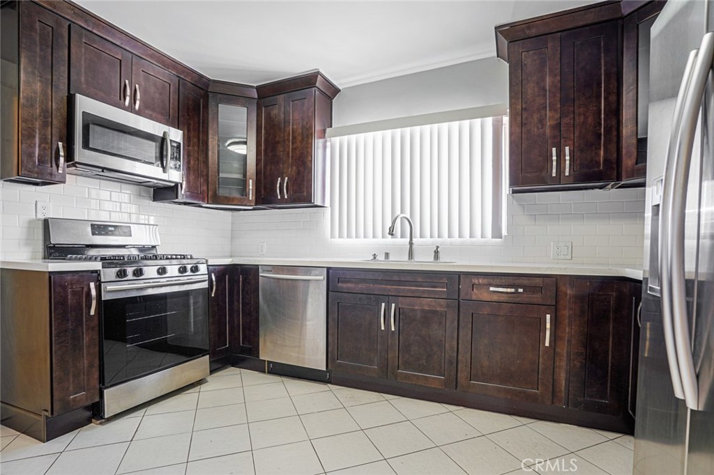 Photo for 1010 LINDEN Avenue, Glendale, CA 91201 - Listing #SR-19260543 1010 LINDEN Avenue, Glendale, CA 91201
