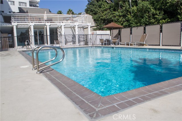 7250 Franklin Avenue #401