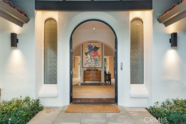 5 Bed Home for Sale in Encino, California