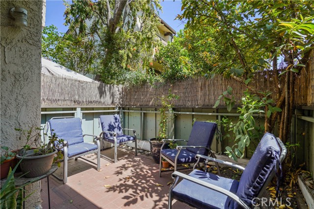 2 Bed Home for Sale in Van Nuys, California