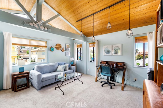 1104 Steinhart Avenue, Redondo Beach, California 90278, 3 Bedrooms Bedrooms, ,2 BathroomsBathrooms,Residential,Sold,Steinhart,SR19169285