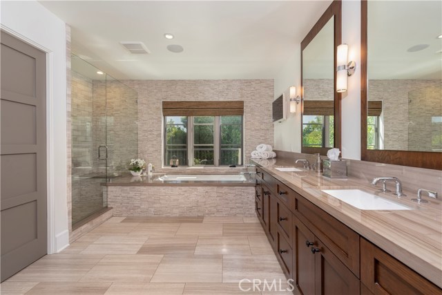 4 Bed Home for Sale in Sherman Oaks, California