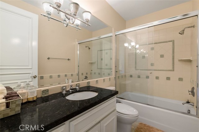 6 Bed Home for Sale in Sherman Oaks, California