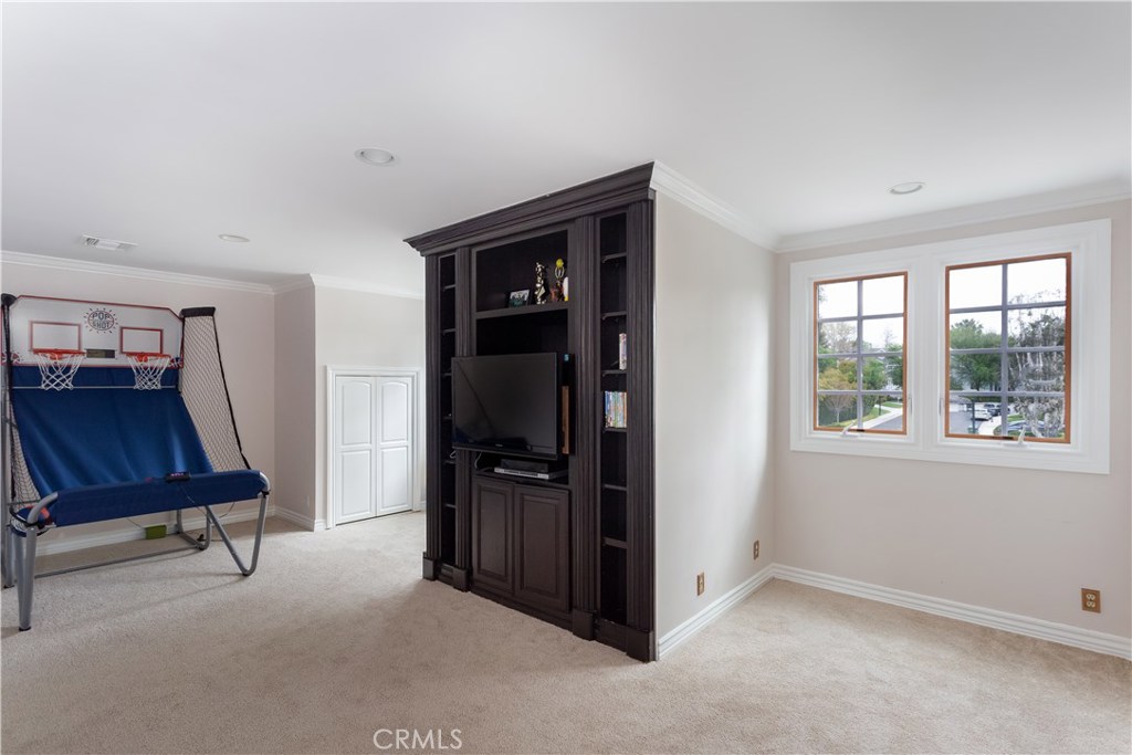 Photo for 4733 Westchester Drive, Woodland Hills, CA 91364 - Listing #SR-19233022 4733 Westchester Drive, Woodland Hills, CA 91364