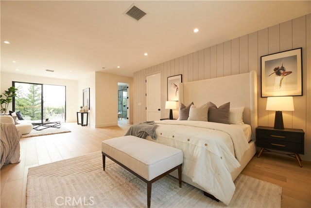5 Bed Home for Sale in Encino, California