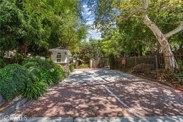 2 Bed Home for Sale in Los Angeles, California