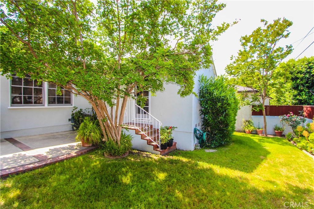 Photo for 1317 IDLEWOOD Road, Glendale, CA 91202 - Listing #SR-19113891 1317 IDLEWOOD Road, Glendale, CA 91202