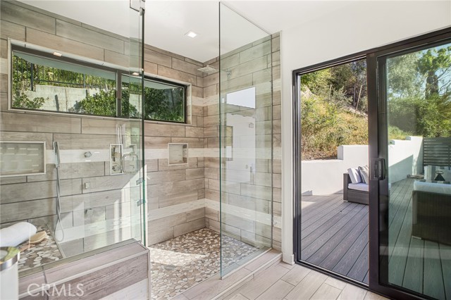 4 Bed Home for Sale in Hollywood Hills, California