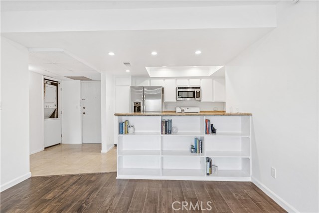 2 Bed Home for Sale in Los Angeles, California