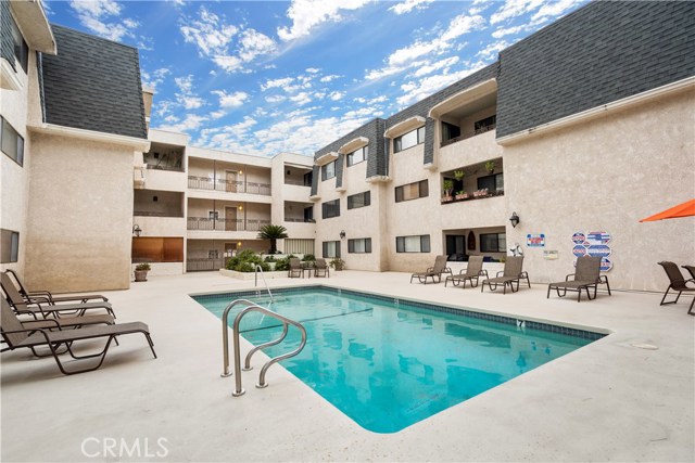 1 Bed Home for Sale in Sherman Oaks, California