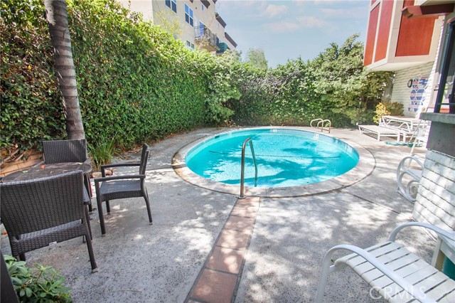 2 Bed Home for Sale in Valley Village, California