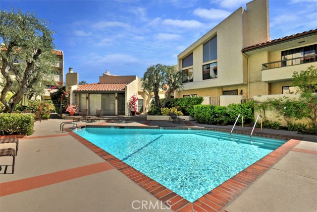 3 Bed Home for Sale in Encino, California
